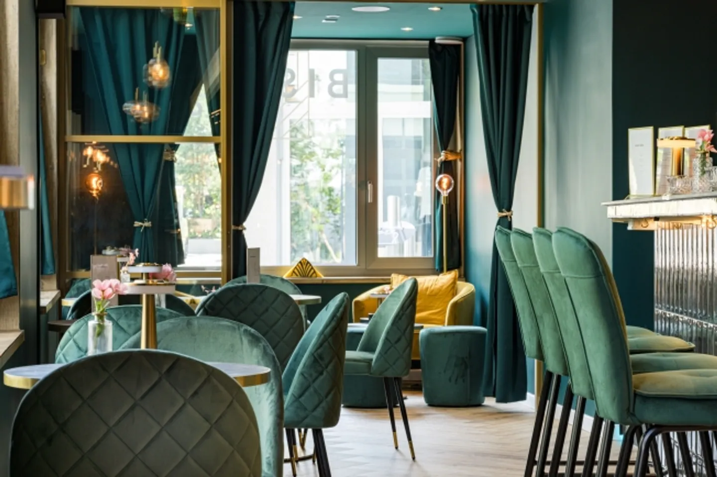 BAR ART DECO ATTRATTIVO GLASI BÜLACH - Foto 3 di 8