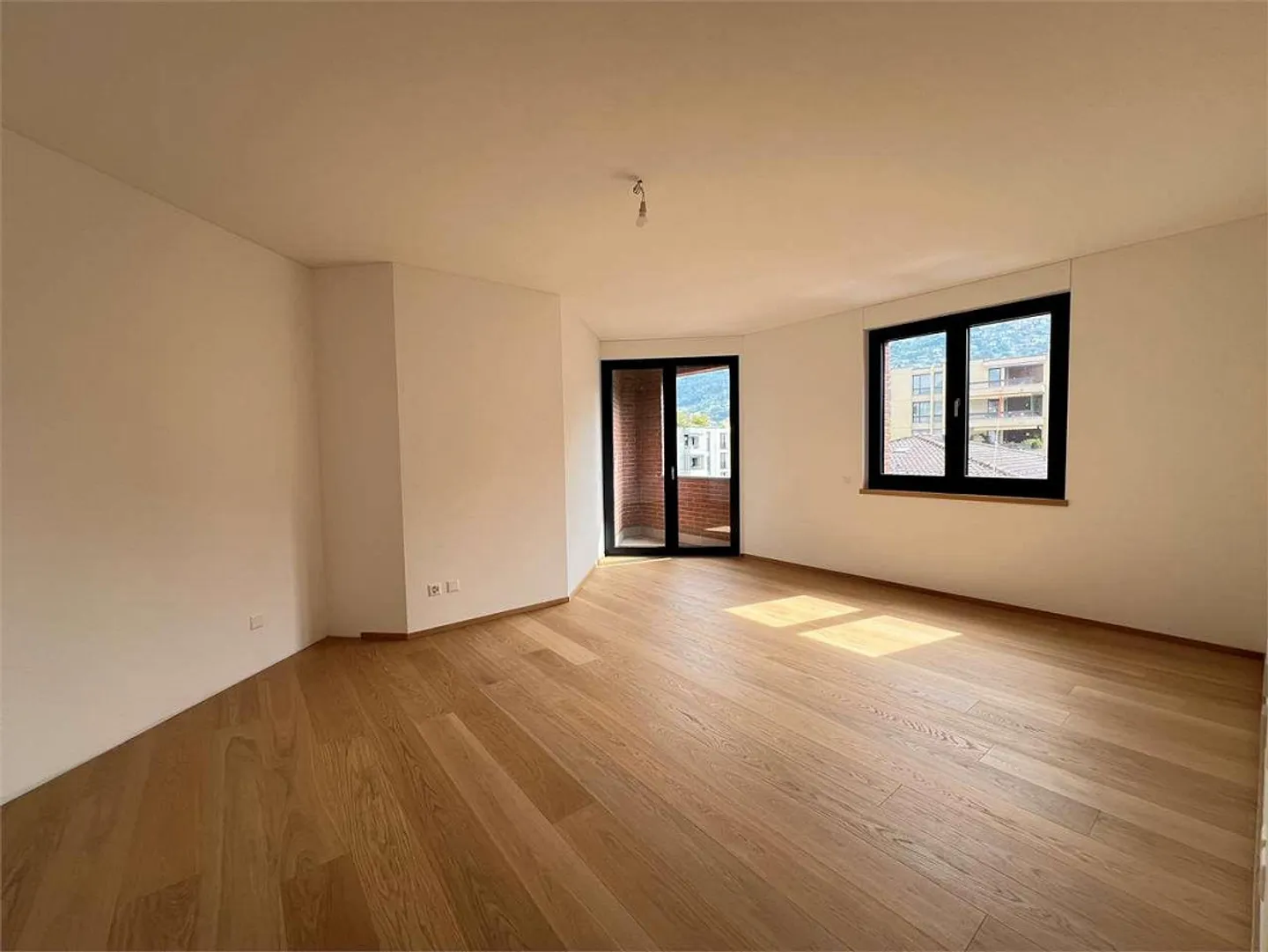 Lugano penthouse 5.5 pièces avec terrasse - Photo 8 sur 13