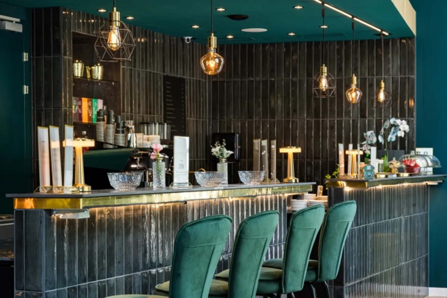 BAR ART DECO ATTRATTIVO GLASI BÜLACH - Foto 5 di 8