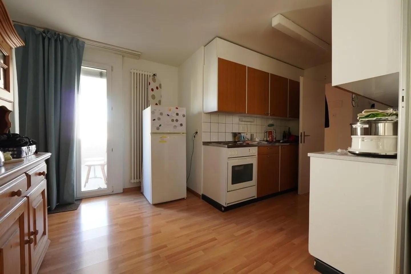 Appartamento spazioso con charme e balcone - Foto 4 di 8