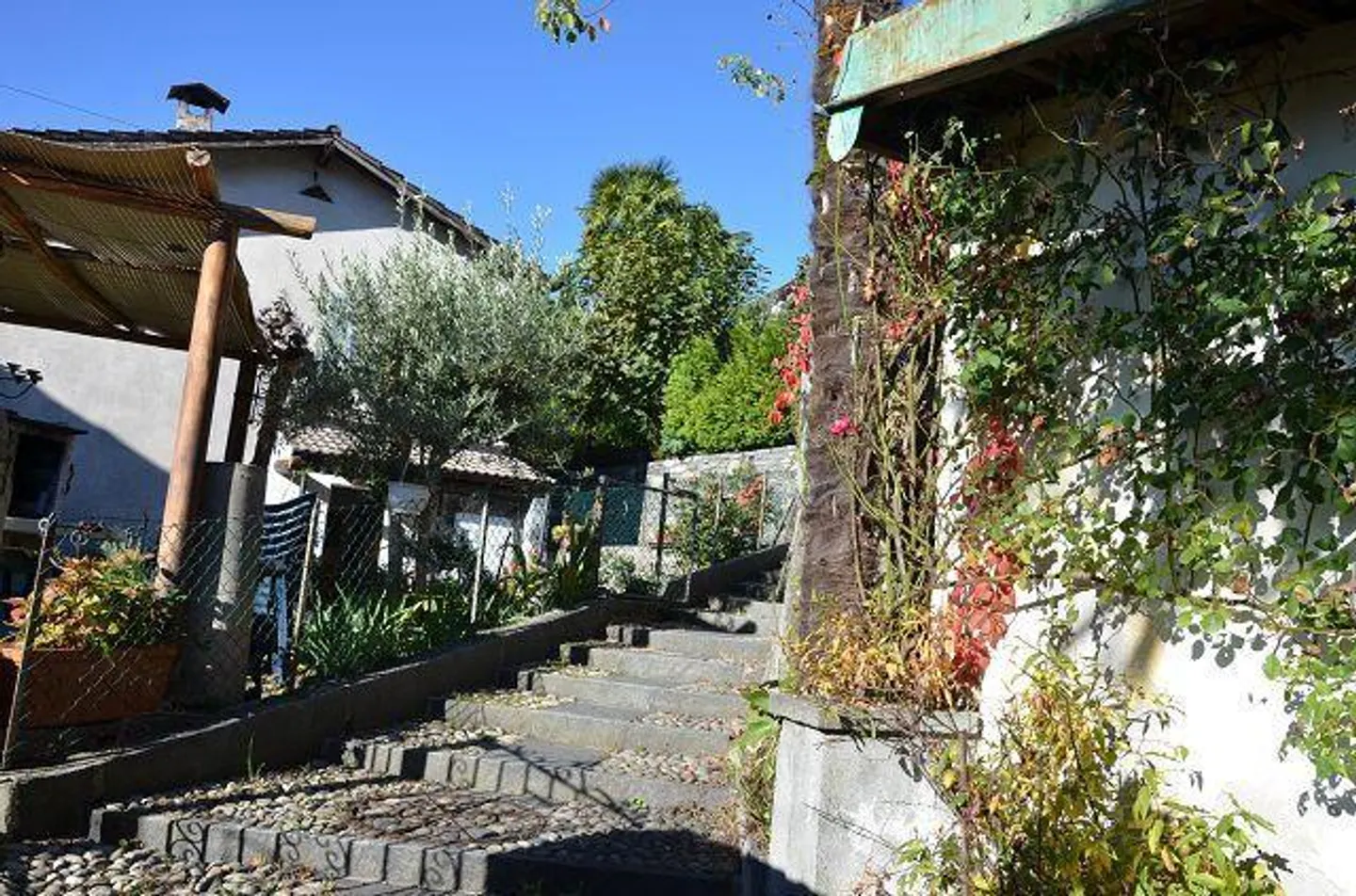 Charming House with Courtyard - Photo 30 of 44