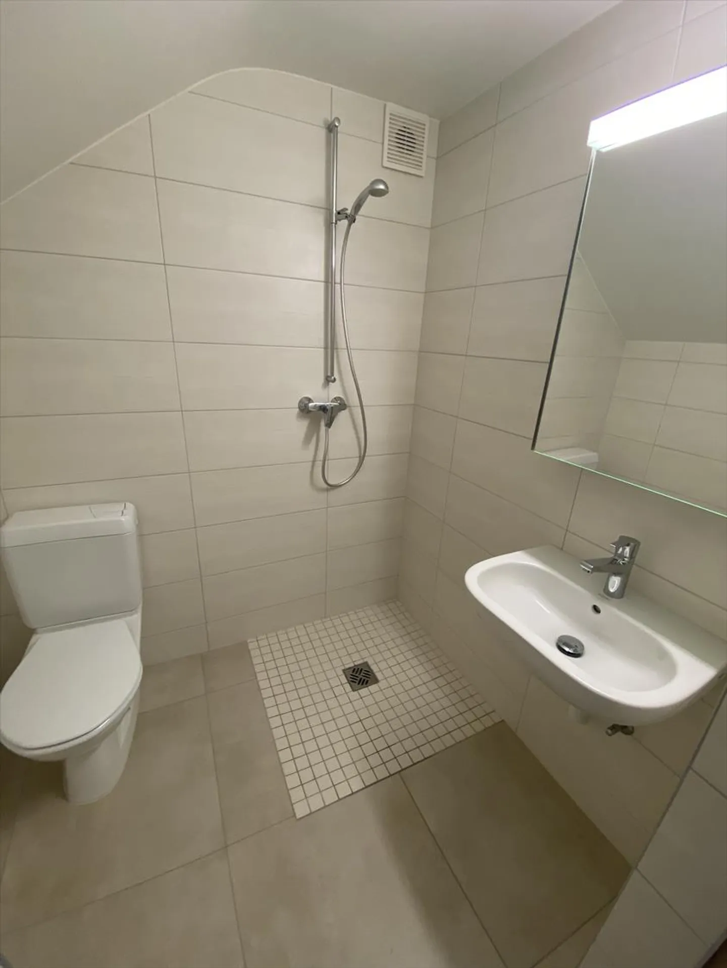 Charming 3-room apartment on the ground floor in Milvignes - Photo 7 of 8