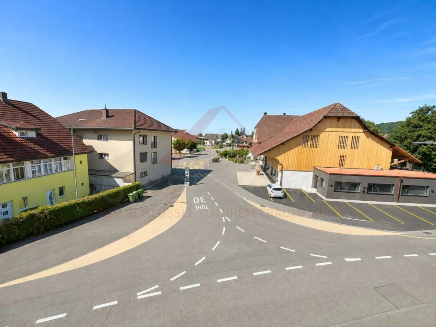 Rendement-MFH à Niederbipp avec 3 appartements et potentiel de développement - Photo 2 sur 15