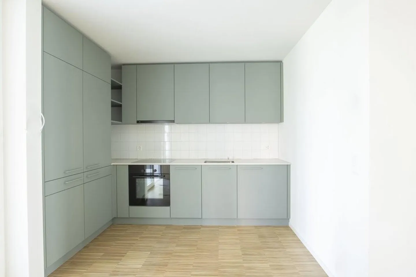 Moderne Wohnung mit grosser Küche - Foto 3 von 7