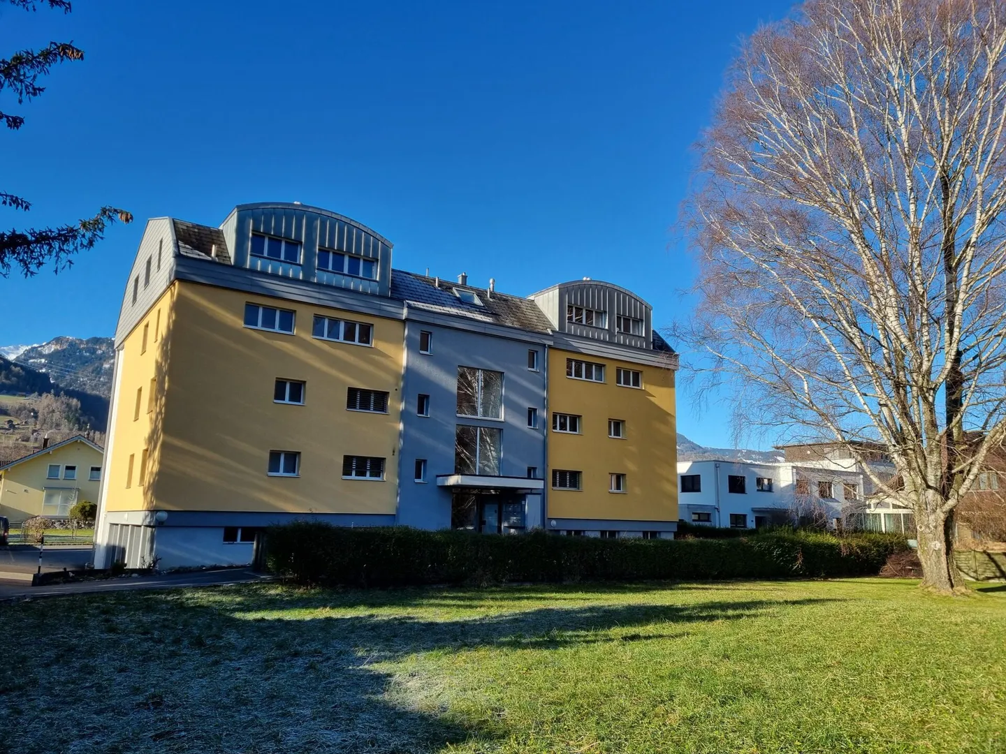 Moderne 3.5-Zimmer-Maisonettewohnung an zentraler Lage - Photo 1 of 11