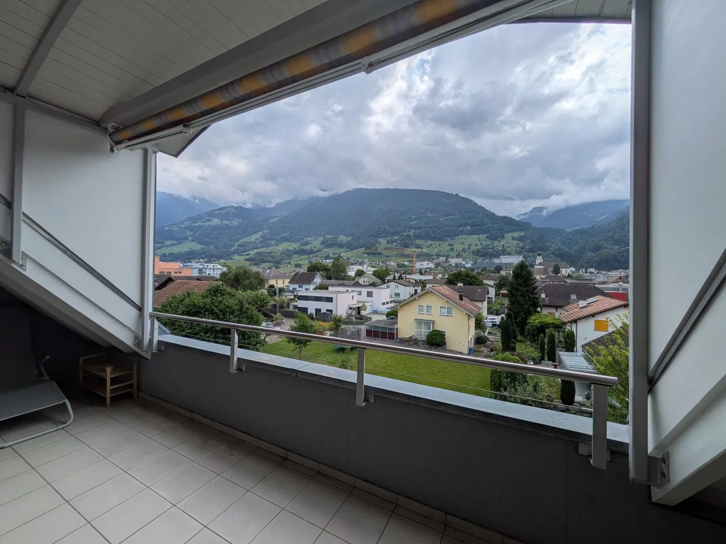 Moderne 3.5-Zimmer-Maisonettewohnung an zentraler Lage - Photo 9 of 11