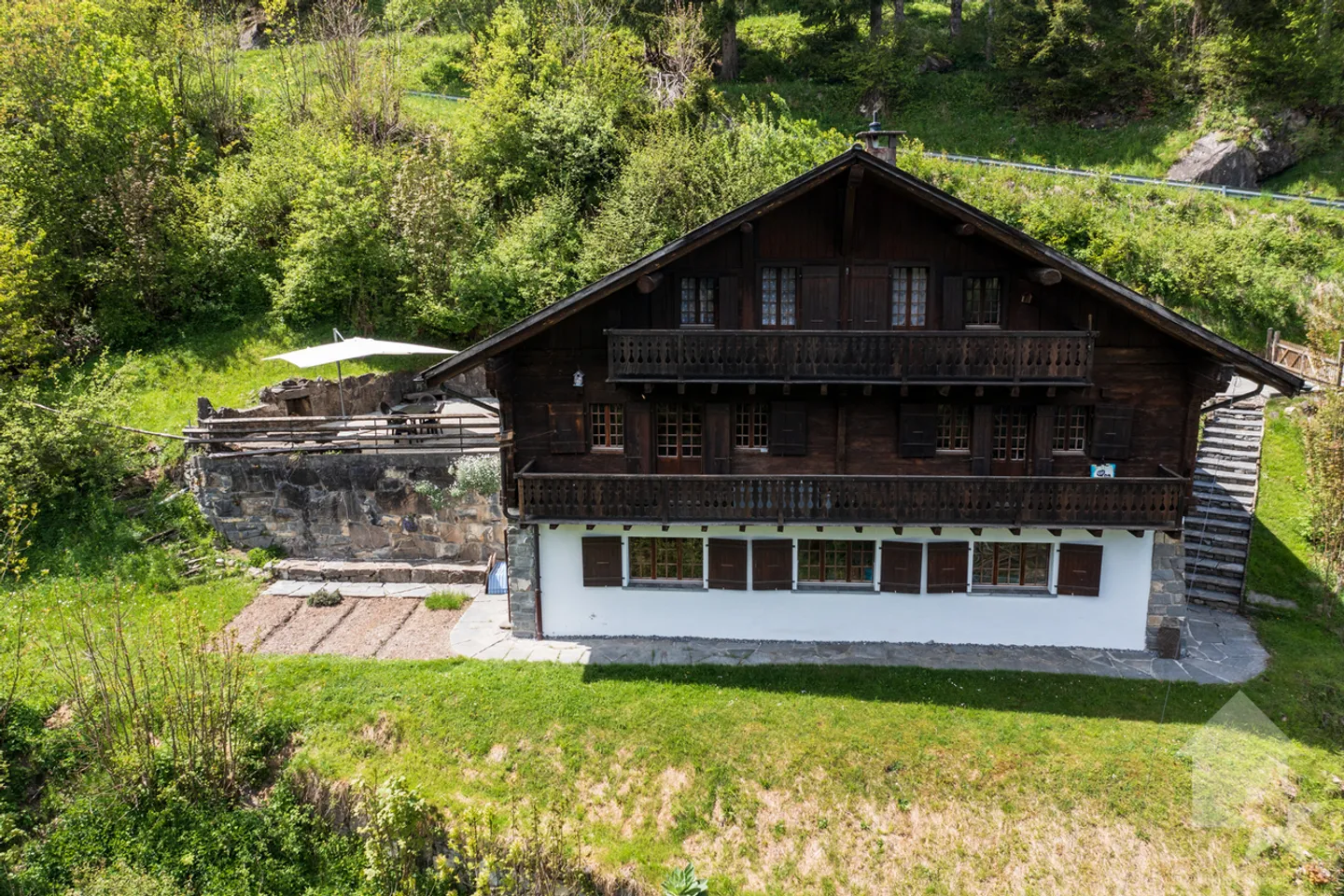 Geräumiges Chalet im Herzen der Natur - Foto 1 von 12