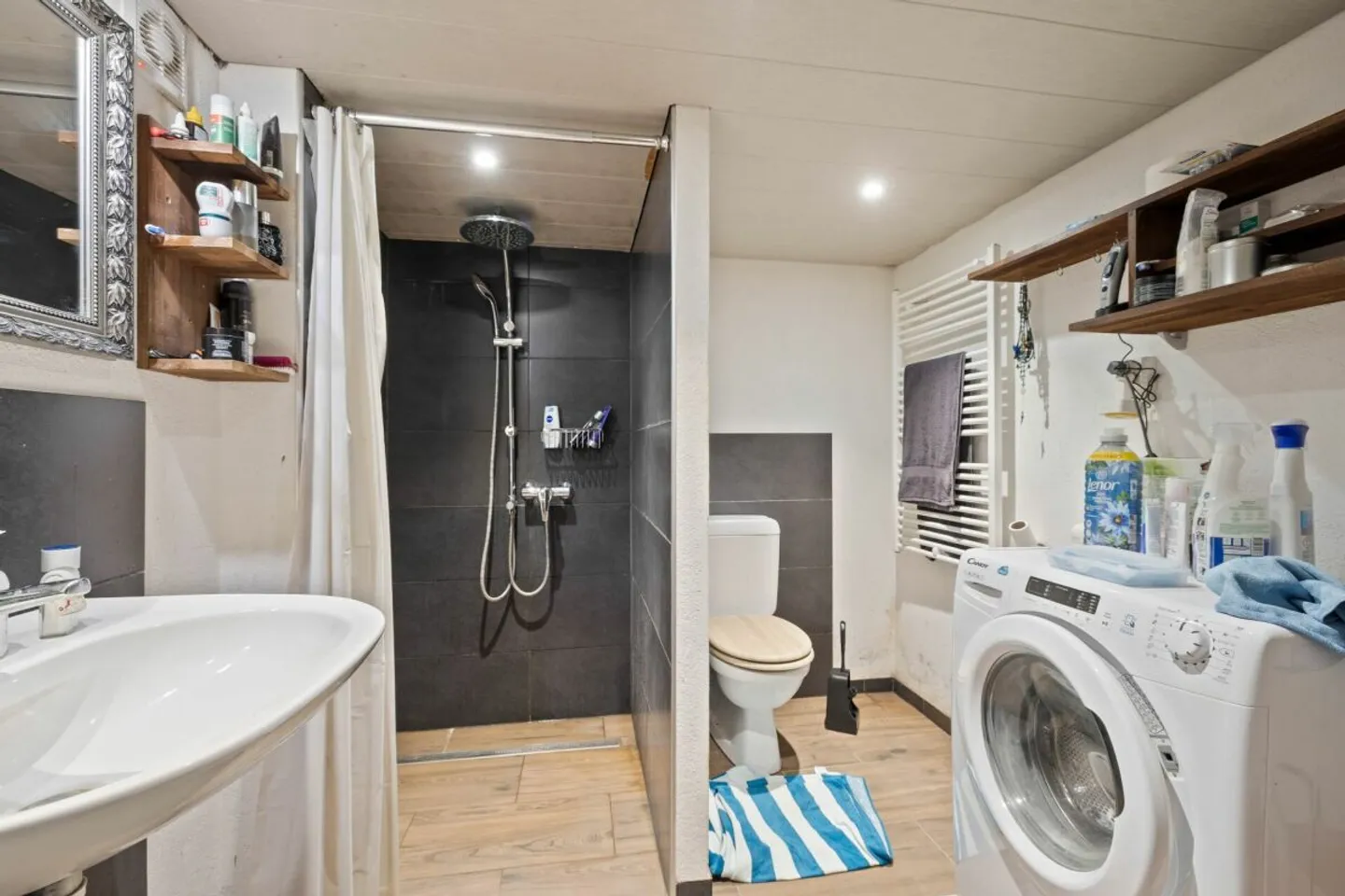 Edificio residenziale ed economico nel centro del villaggio da risvegliare - Foto 13 di 15