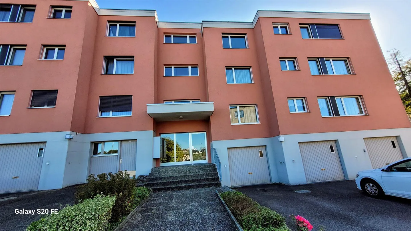 Oasi abitativa nel tranquillo villaggio di Buechen-Staad - Foto 2 di 26