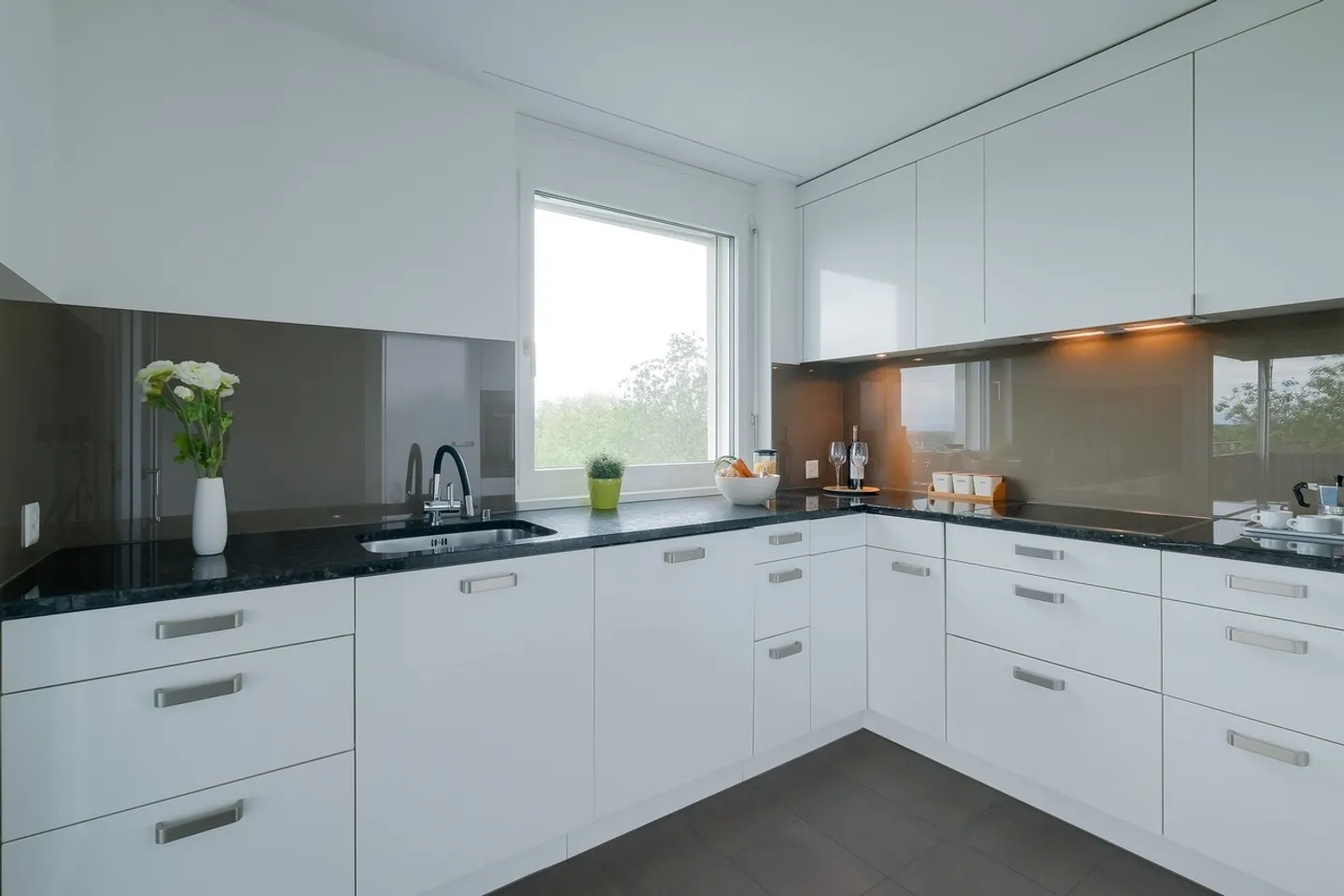 Modernes Apartment mit Aussicht - Foto 8 von 12