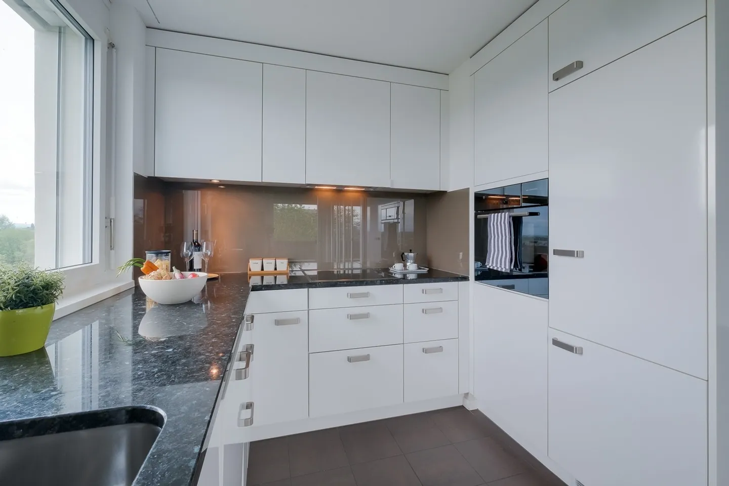 Modernes Apartment mit Aussicht - Foto 9 von 12