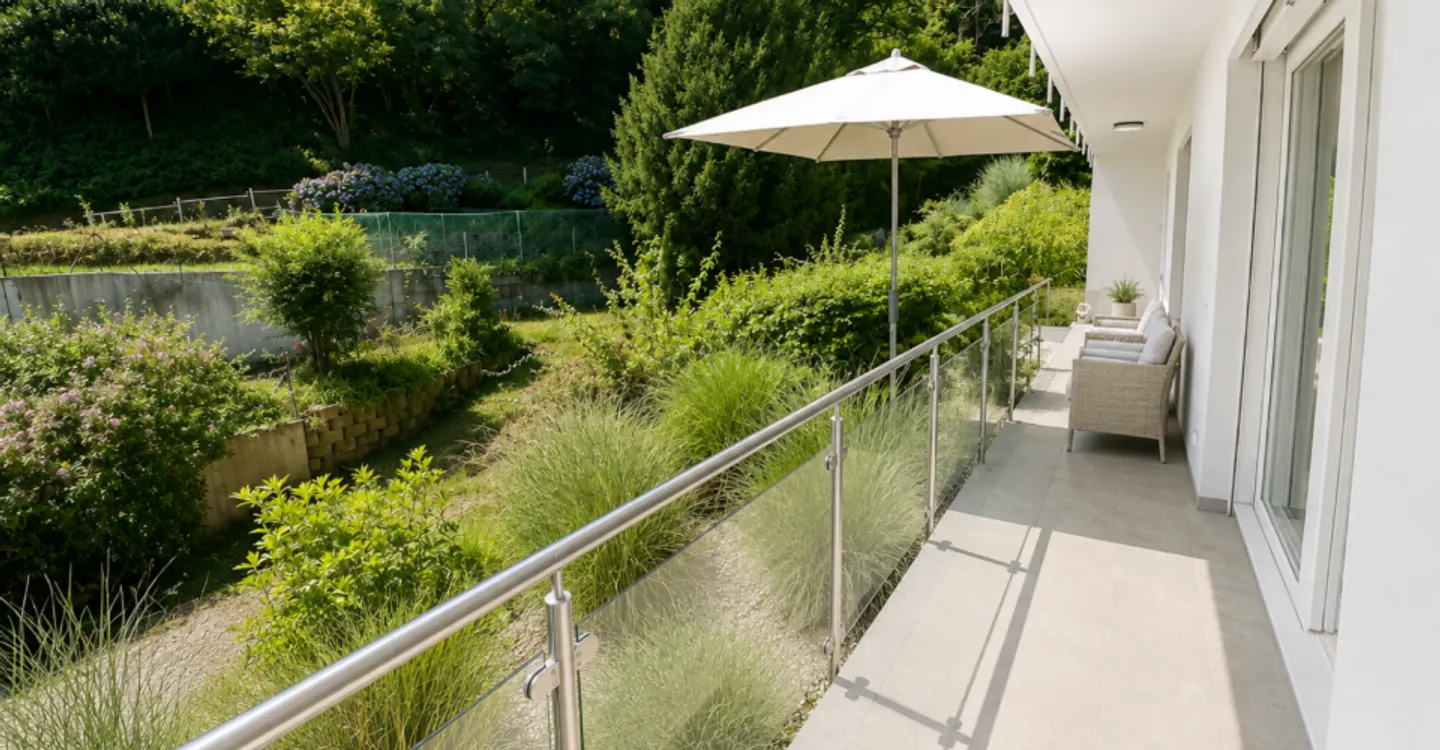 Modern Garden Apartment in Manno - Photo 1 of 10