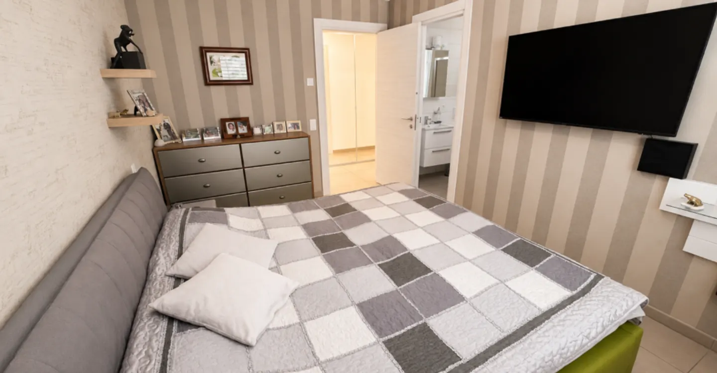 Modern Garden Apartment in Manno - Photo 8 of 10