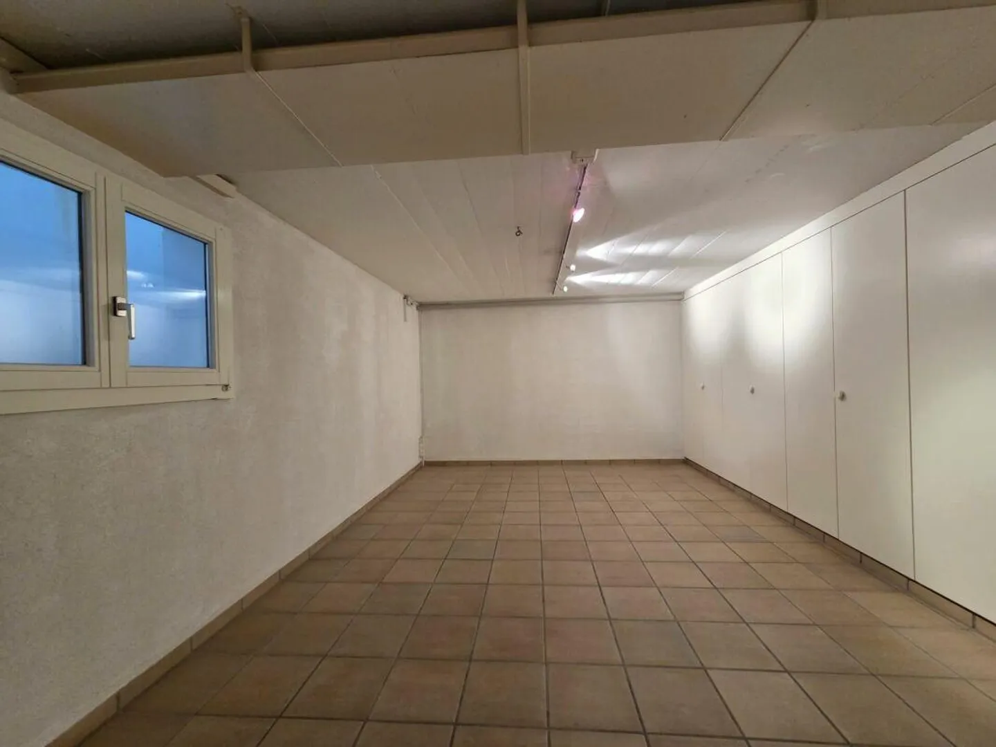 Grosszügiges Eckhaus mit Garten - Foto 12 von 14