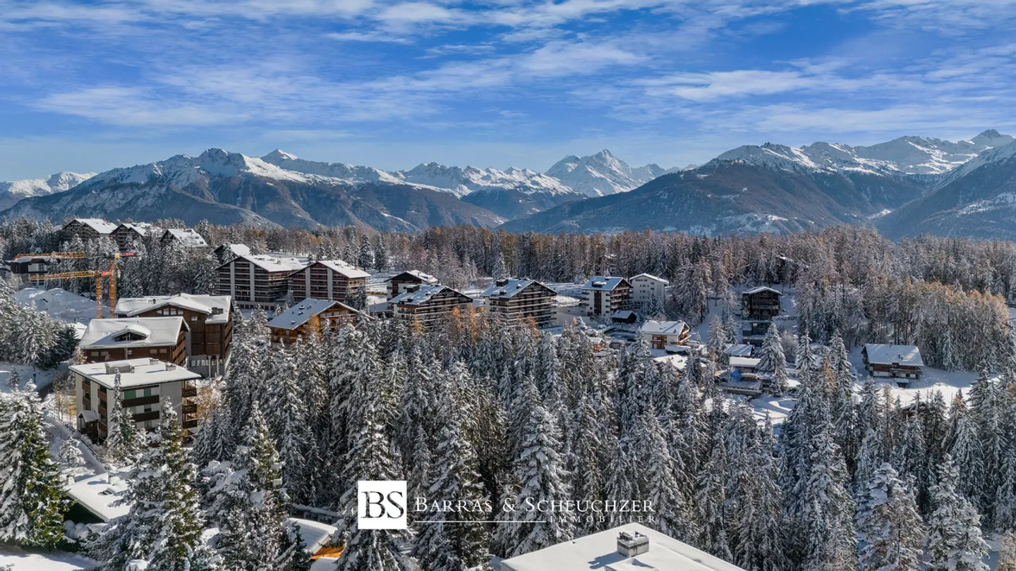 Luxuriöse renovierte Wohnung, atemberaubende Aussicht, 2 Innenparkplätze - Foto 20 von 21