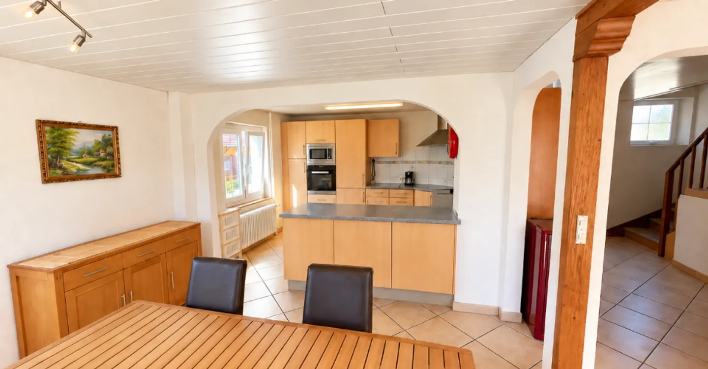 Maison familiale avec jardin, garage et panneaux solaires à Boncourt - Foto 4 di 12