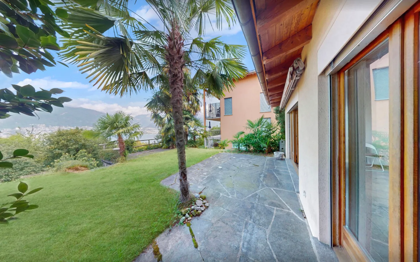 Charming Residential House with Unobstructed Lake View and Exclusive Construction Potential - Photo 3 of 17