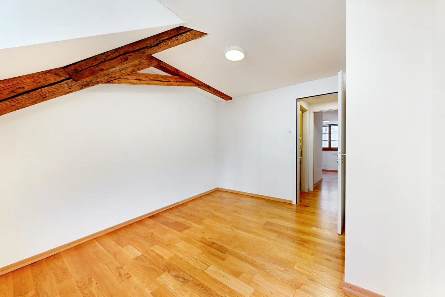 Apartment in the center of Lausanne! - Photo 7 of 11