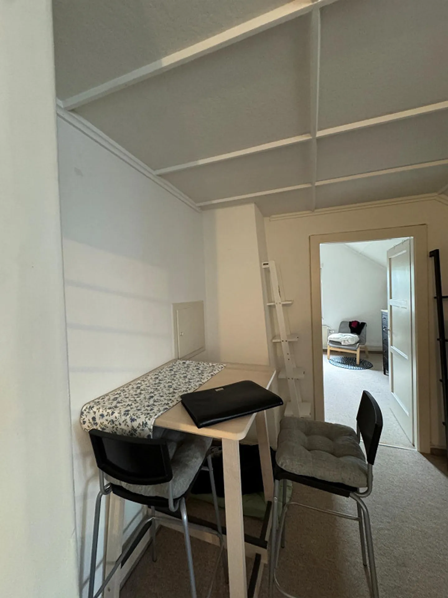 Charmante 2-Zimmer-Dachwohnung zu mieten - Foto 9 di 10