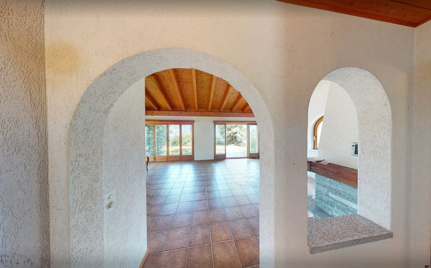 Charming Residential House with Unobstructed Lake View and Exclusive Construction Potential - Photo 9 of 17