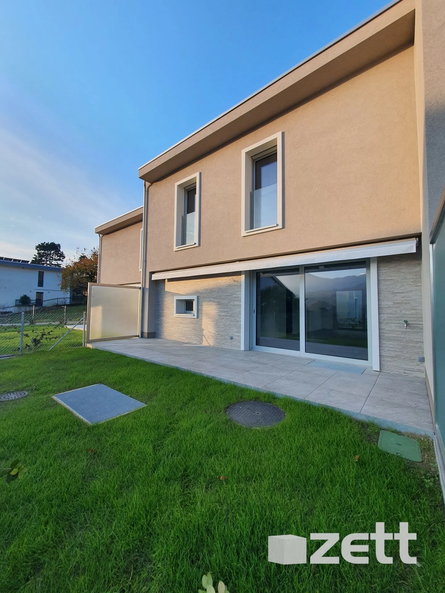 Maison multifamiliale avec 4,5 pièces à louer - Photo 1 sur 13