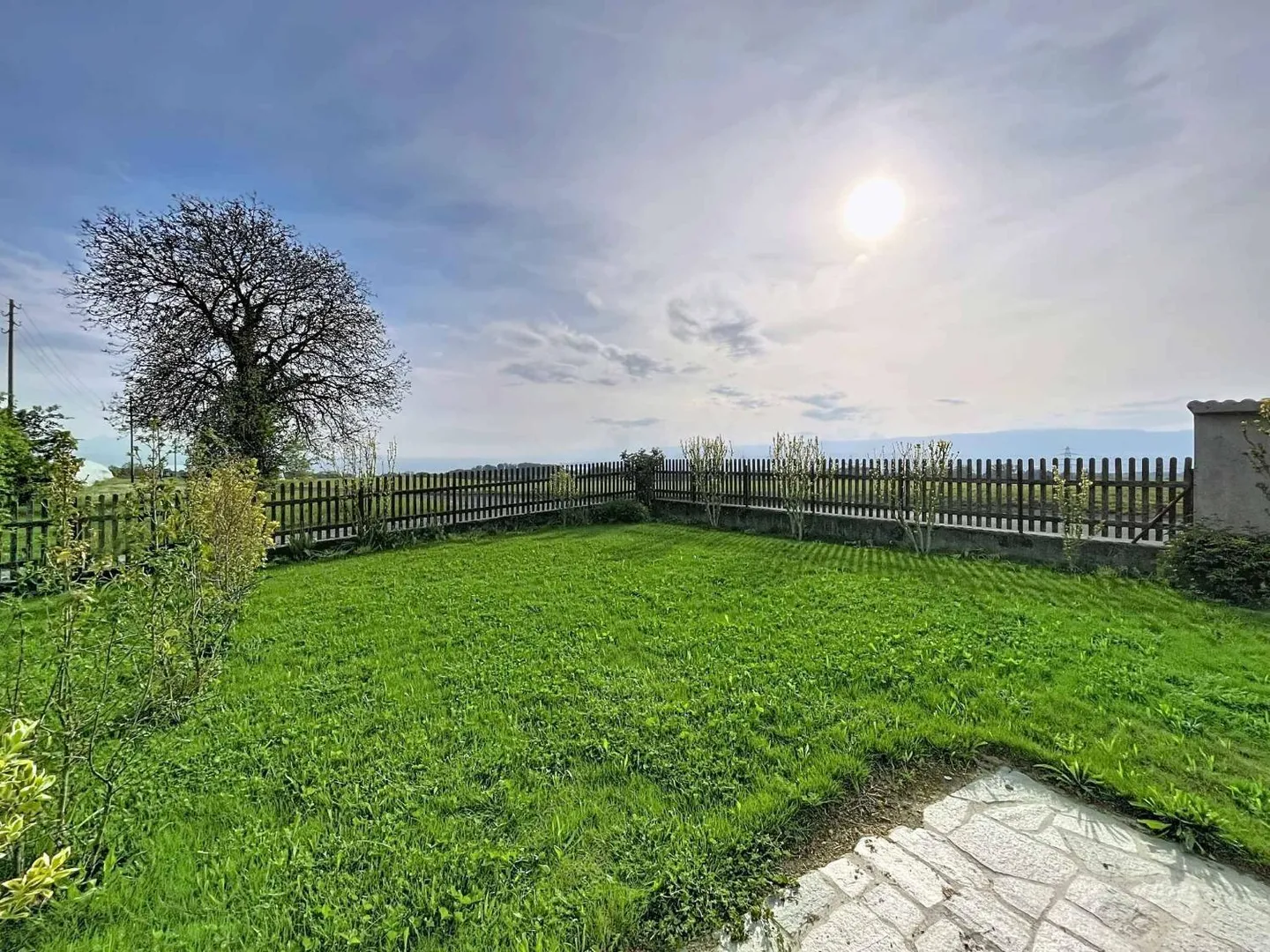 Triplex d'exception avec jardin - Photo 1 sur 13