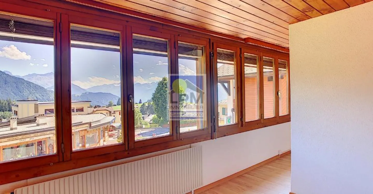 Appartamento 4.5 stanze - Foto 1 di 10