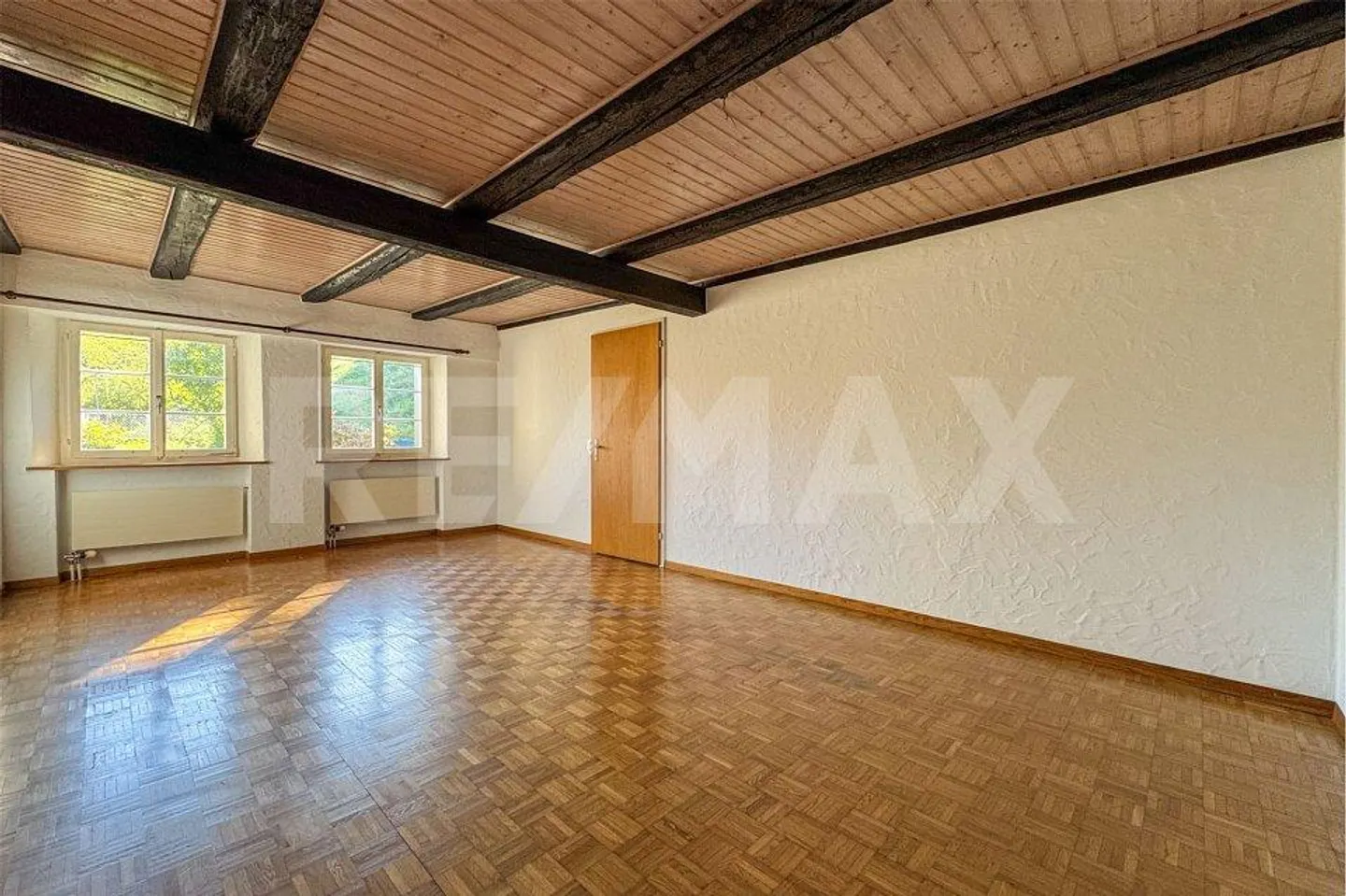 For Makers and Craftsmen: Two-Family House with Versatile Use... - Photo 3 of 13