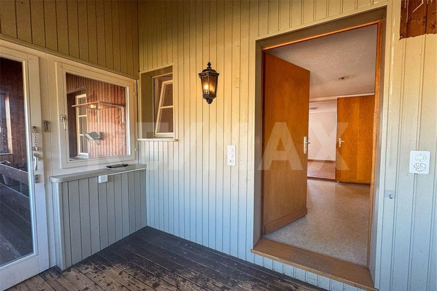 For Makers and Craftsmen: Two-Family House with Versatile Use... - Photo 4 of 13