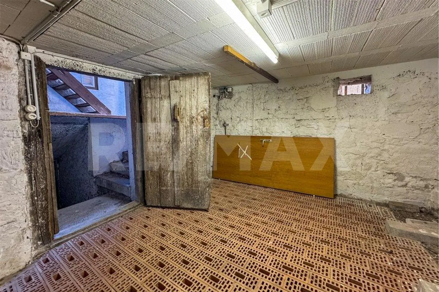 For Makers and Craftsmen: Two-Family House with Versatile Use... - Photo 13 of 13