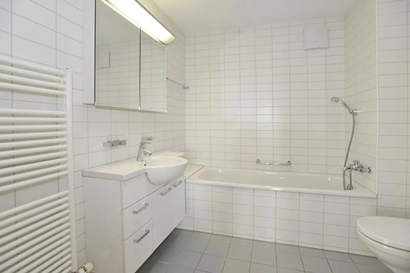 Stylische Attika-Wohnung in Volketswil - Foto 7 von 13