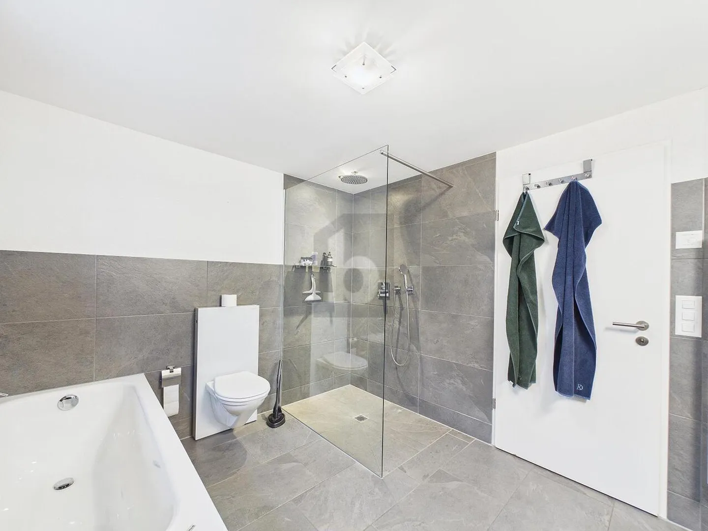 Ampio appartamento al piano terra - Foto 4 di 6