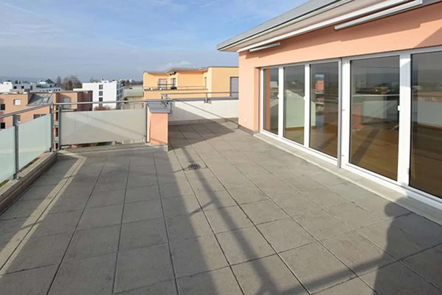 Stylische Attika-Wohnung in Volketswil - Foto 13 von 13