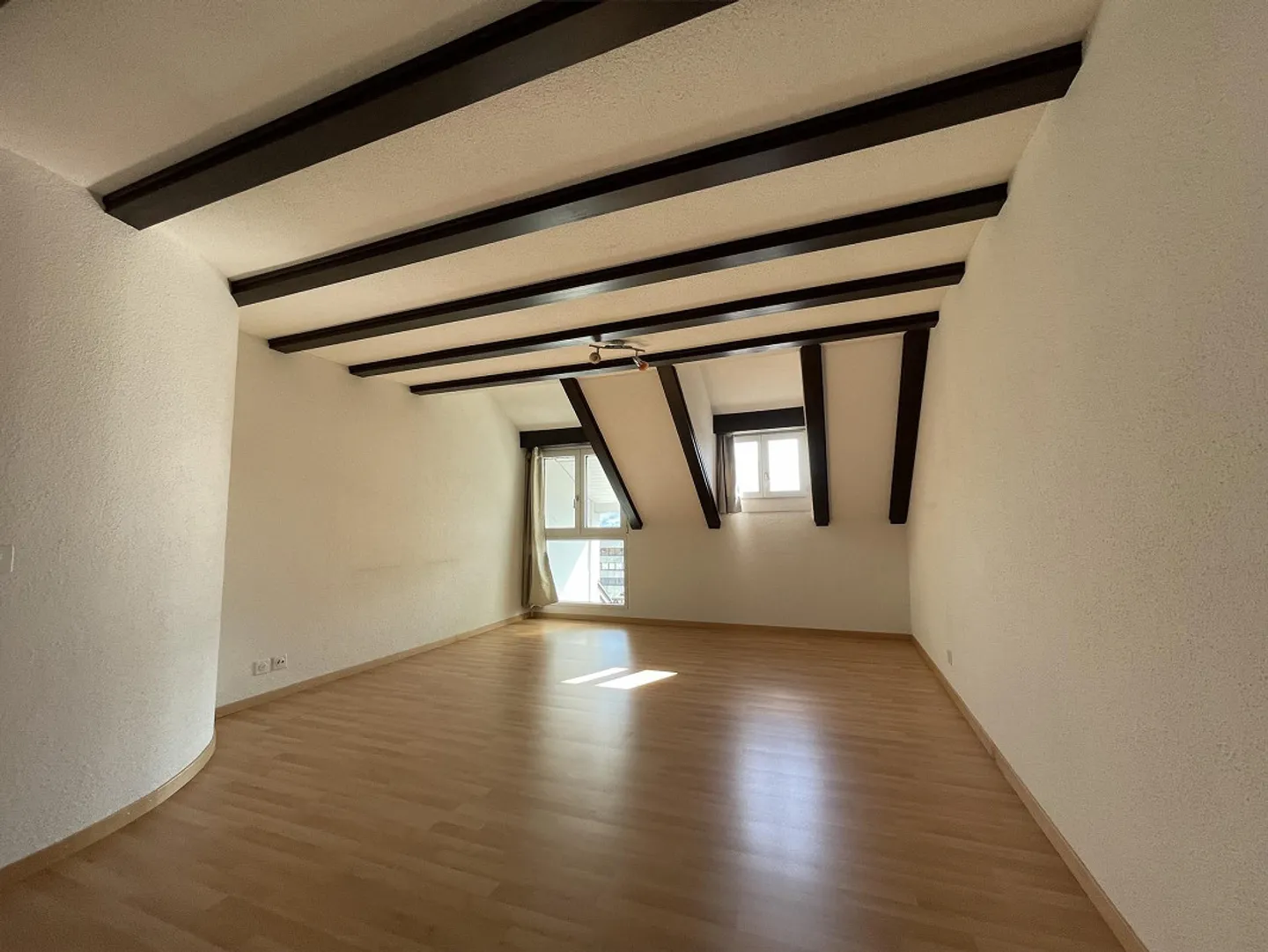3.5-room maisonette apartment (limited until September 2027) - Photo 13 of 17
