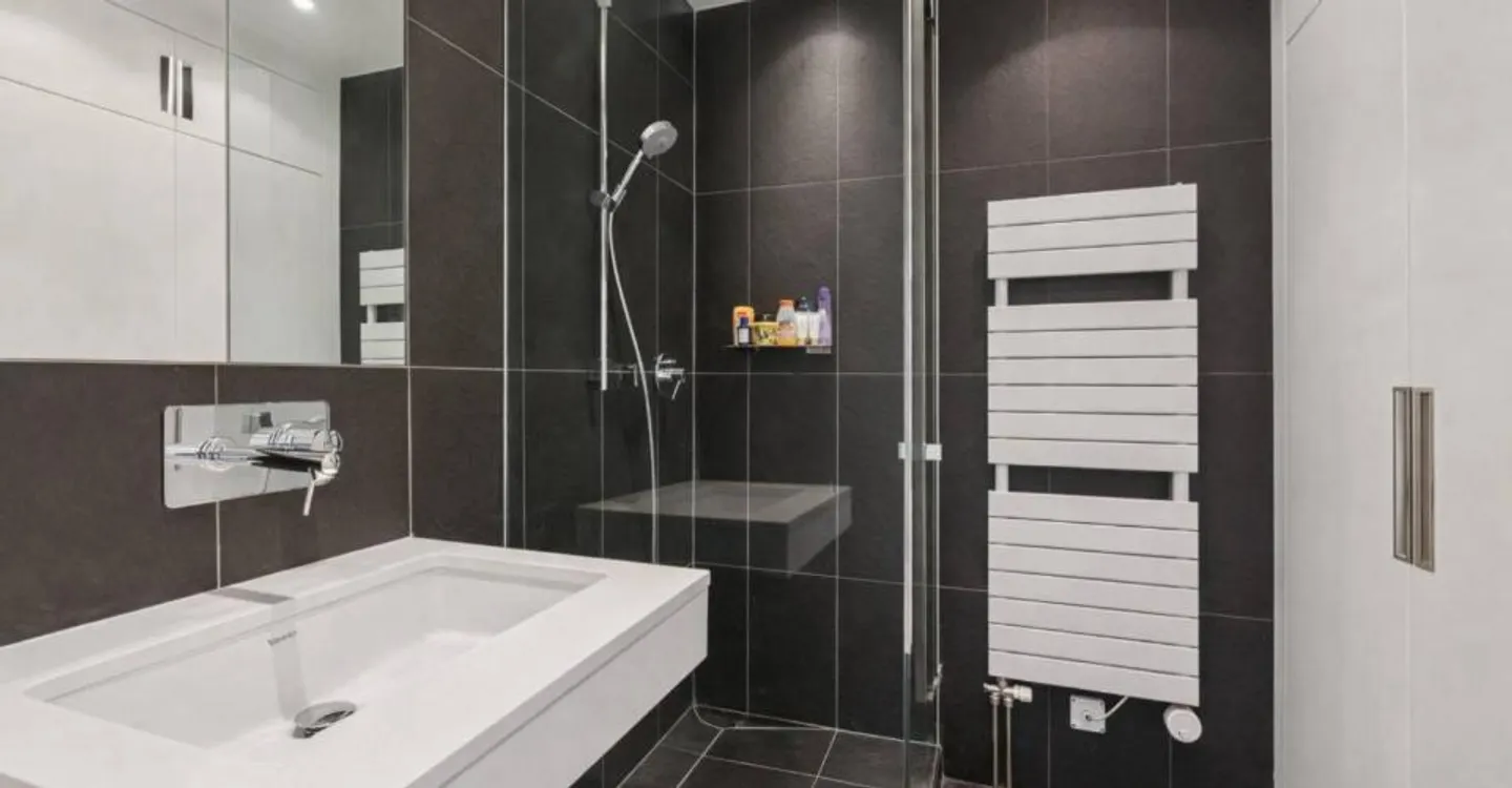 Exclusive! Beautiful cross-through apartment on a high floor - Photo 9 of 10