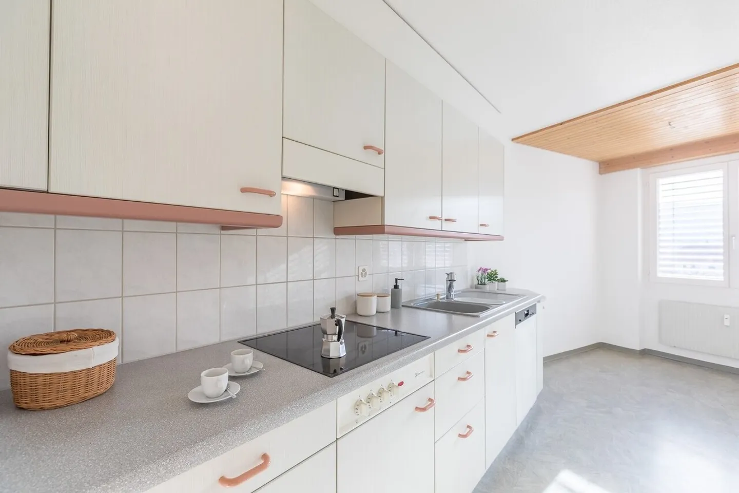 Appartamento 4½ locali, CENTRALE, TRANQUILLO, ACCOGLIENTE - Foto 3 di 9