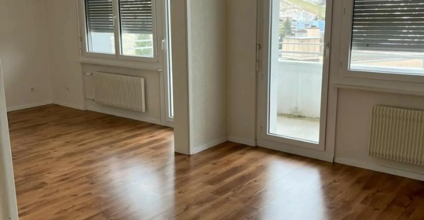 Zu vermieten, schöne 3,5-Zimmer-Wohnung, Cardamines 26, Le Locle - Foto 2 von 6