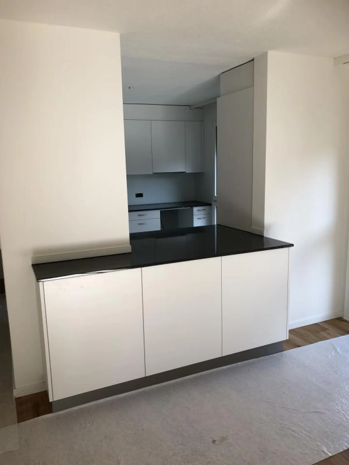 Newly renovated 2 1/2 room apartment - Photo 6 of 8