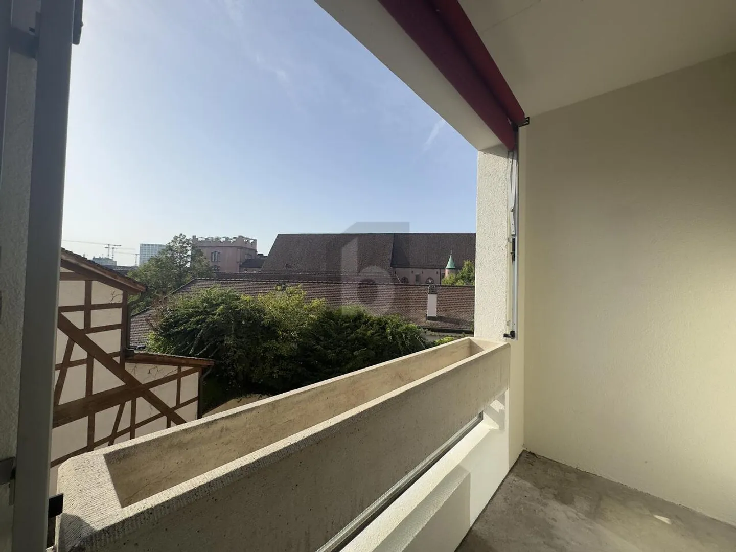 CENTRAL, NEAR RHINE WITH BALCONY - Photo 3 of 6