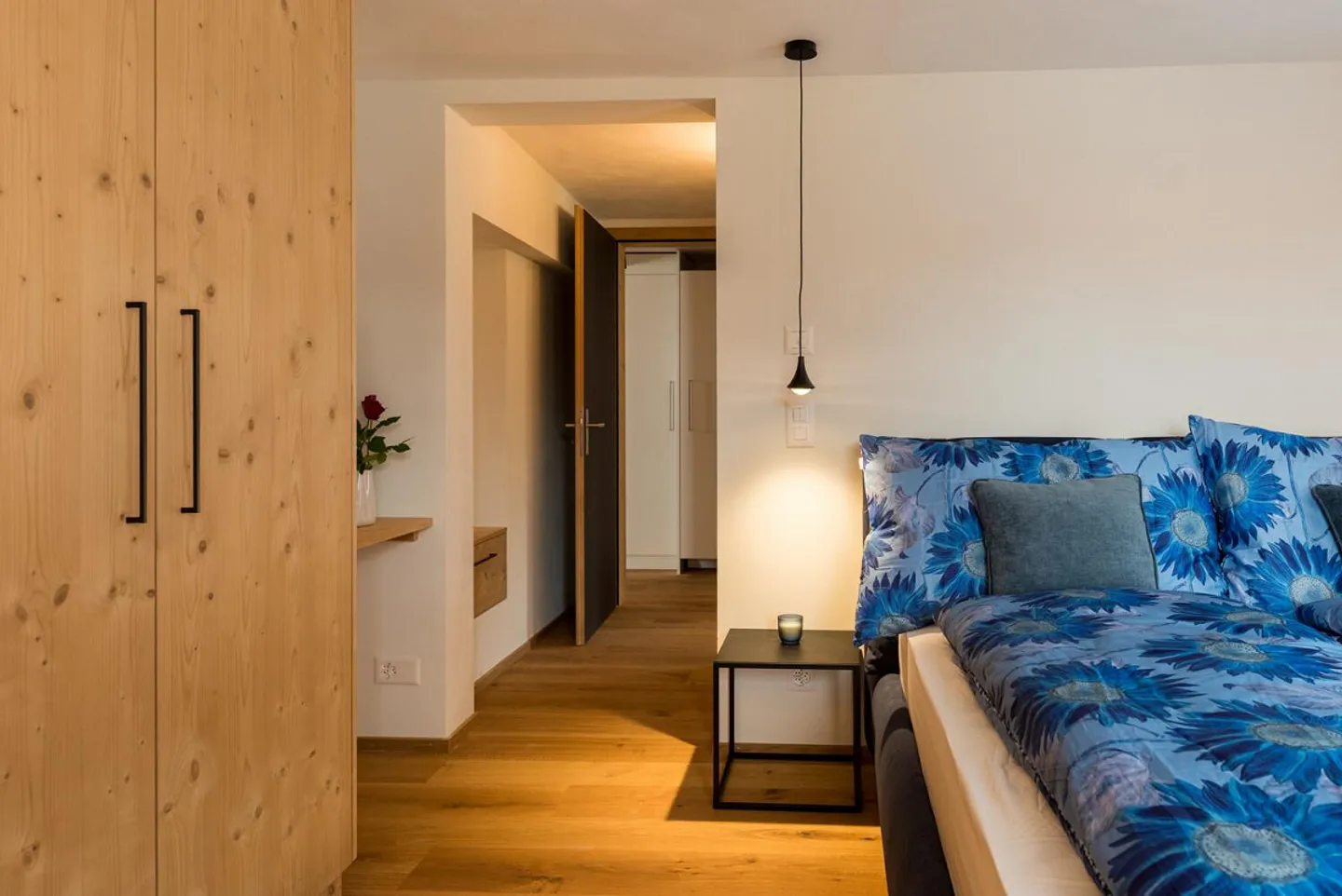 Stunning Duplex Apartment with Panoramic Views - Photo 6 of 13
