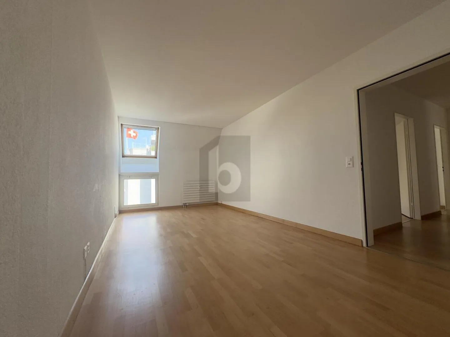 CENTRAL, NEAR RHINE WITH BALCONY - Photo 4 of 6