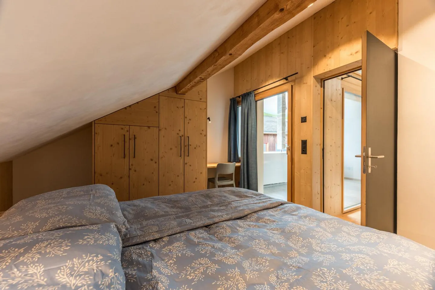 Stunning Duplex Apartment with Panoramic Views - Photo 8 of 13