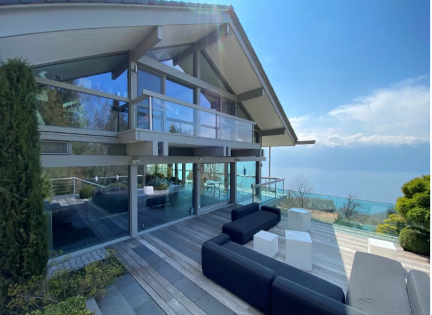 Außergewöhnliche Villa Off Market - Foto 2 von 2