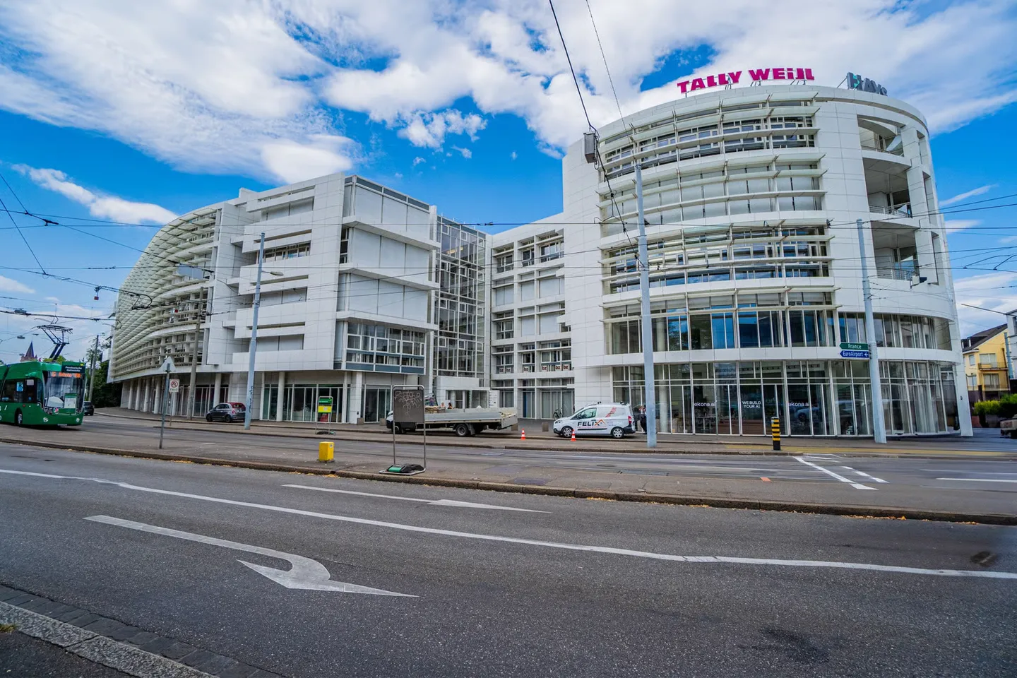 Ufficio luminoso nel White Plaza con spazi esterni in affitto a Basilea - Foto 1 di 11