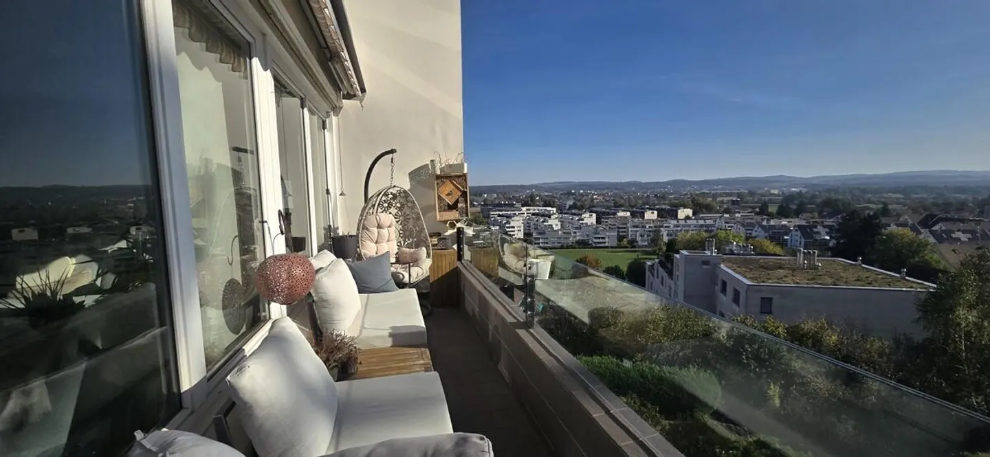 Appartement en maisonette avec vue sur le lac Greifen - Photo 2 sur 13