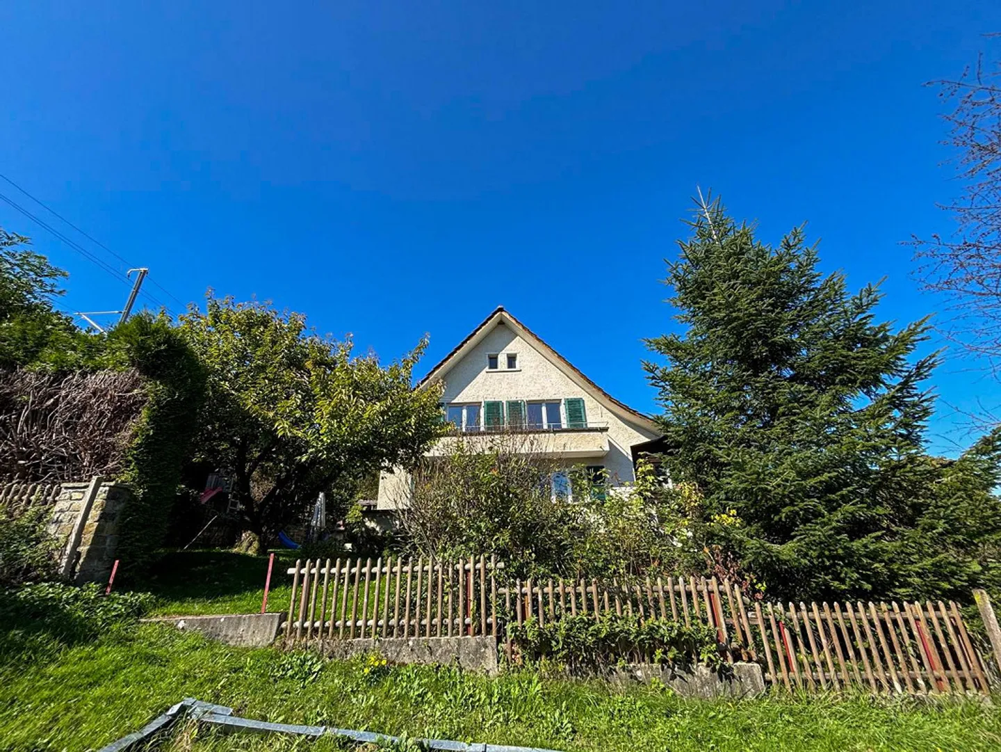Casa unifamiliare con grande terreno in vendita a Gümmenen - Foto 1 di 16