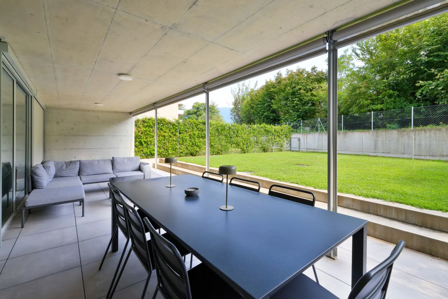 Stylish 3.5-Room Garden Apartment in a Central Location and Natural Surroundings - Photo 1 of 9