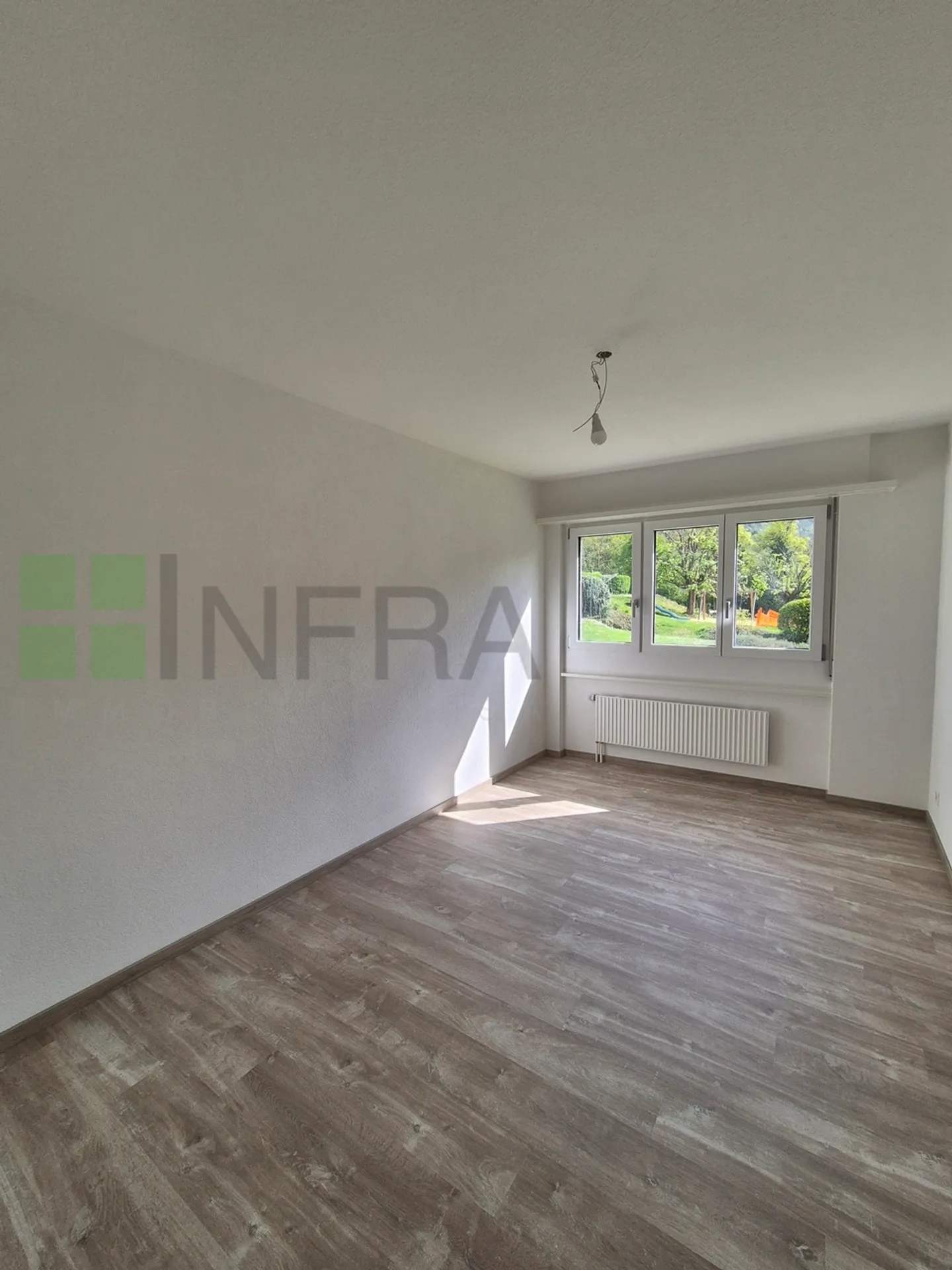 Renovated apartment on the 1st floor with elevator - Photo 6 of 10