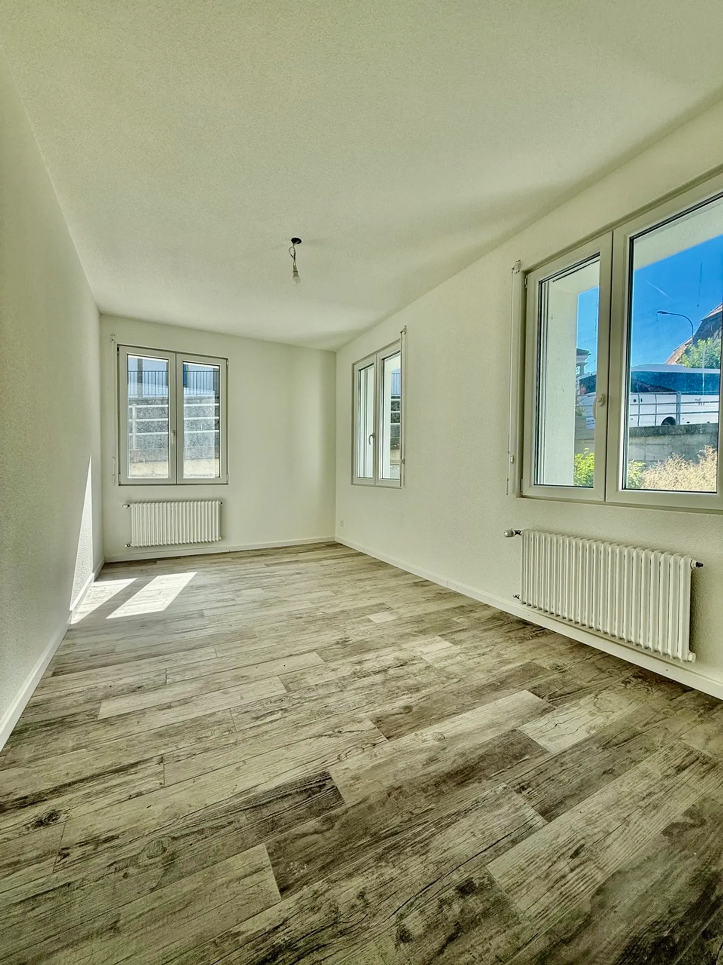 Appartement entièrement rénové - Photo 5 sur 6