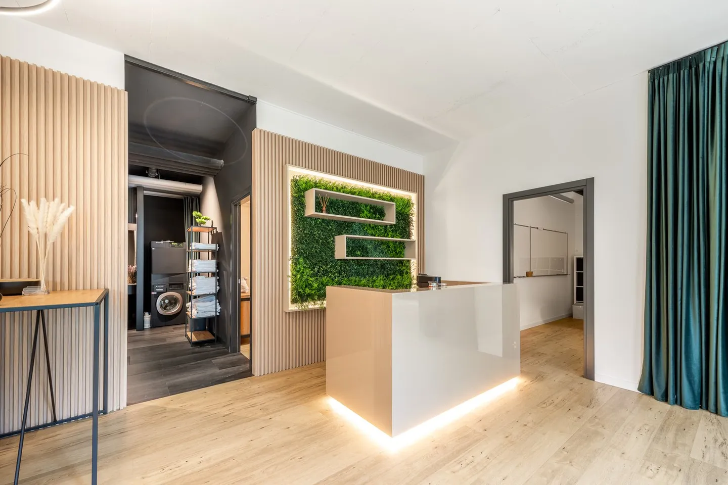 Office space for rent - Photo 8 of 12